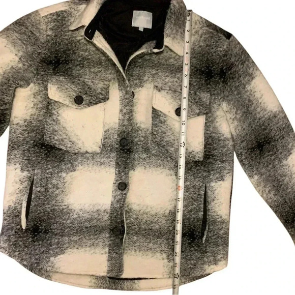 Weekend LA Wool Blend Shacket in Gunmetal Plaid- Size XS - Picture 8 of 10